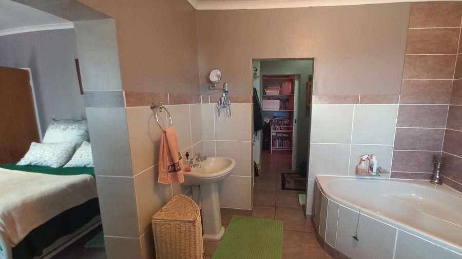 3 Bedroom Property for Sale in Vredenburg Western Cape